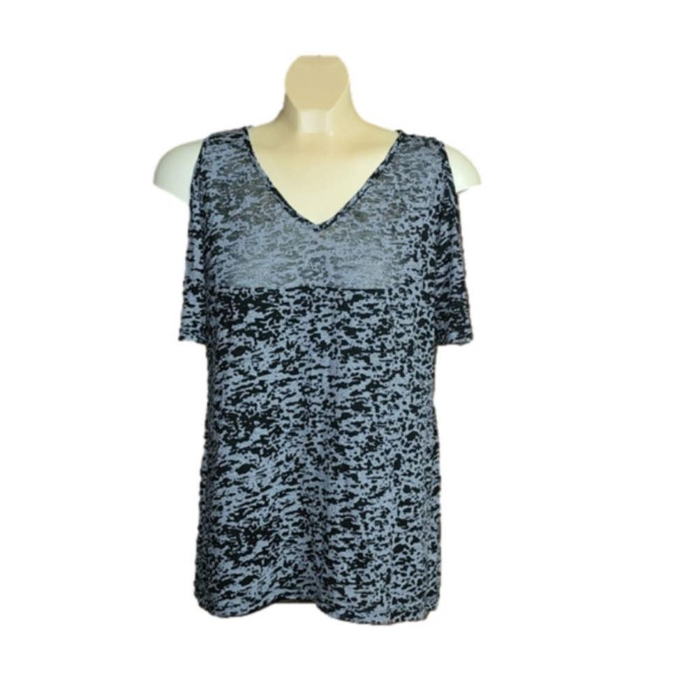 Signature Studio Semi Sheer top​